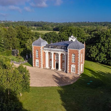 Eastwood Observatory: 12 Bedrooms, Swimming Pool And Tennis Court Hailsham Eksteriør billede