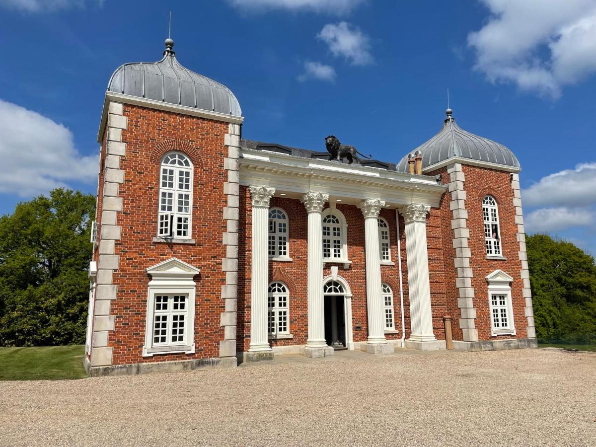 Eastwood Observatory: 12 Bedrooms, Swimming Pool And Tennis Court Hailsham Eksteriør billede